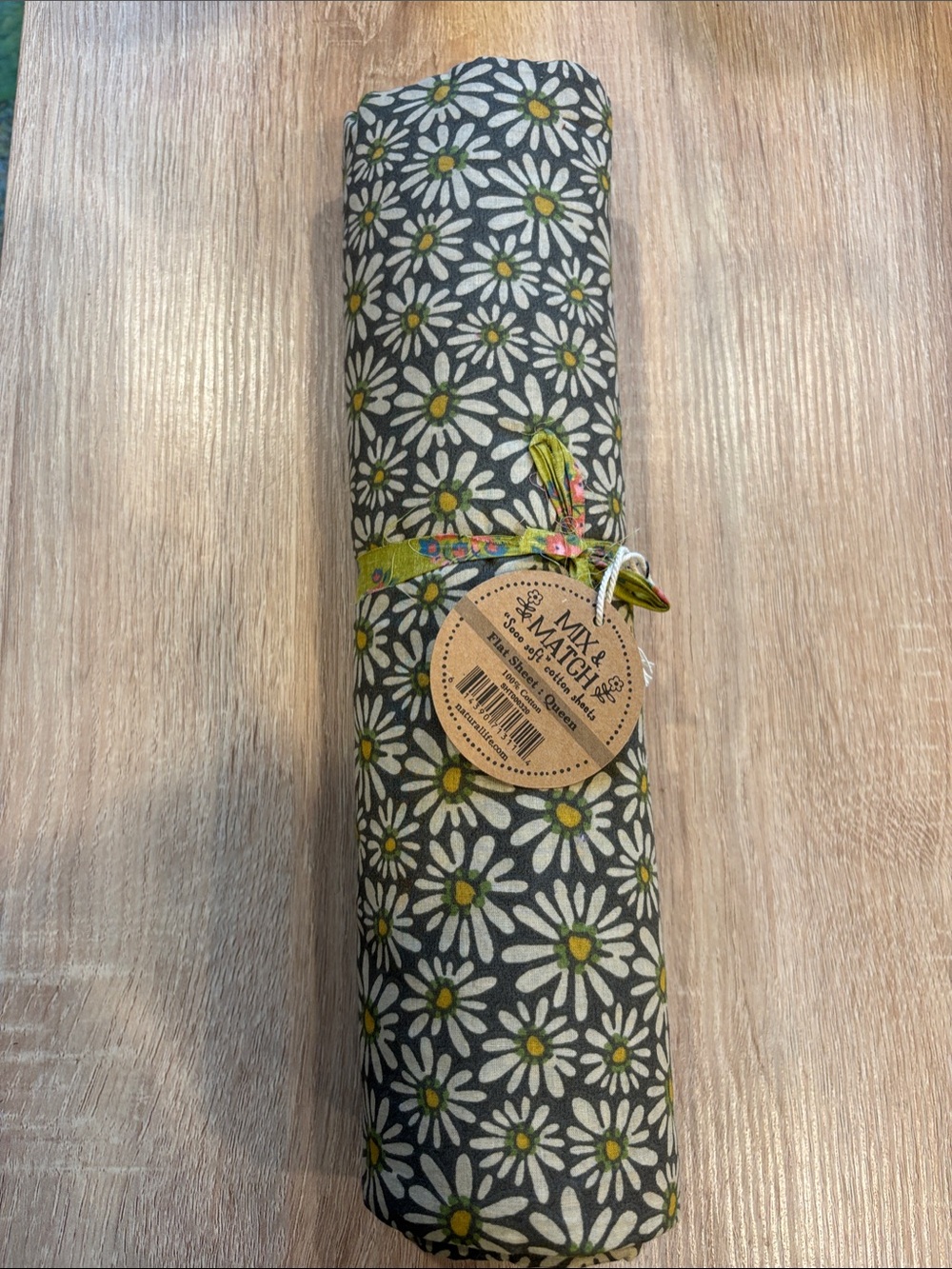 Natural Life Flat Full Queen Sheet. Mix and Match-Daisies